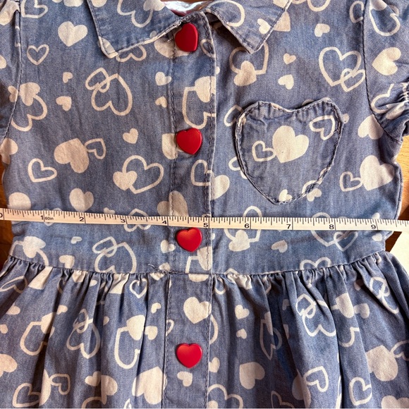 Little Lass denim dress with hot pink buttons & sunglasses | NWT | 12 months - Picture 12 of 14